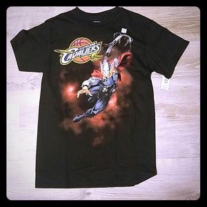 Youth small marvel cavs tshirt